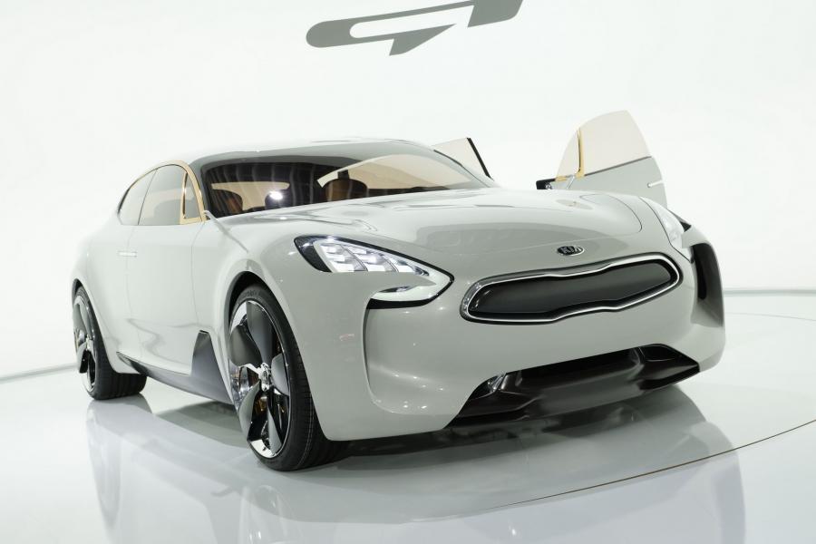  Kia GT Concept 2011 года  (фото 10 из 34)